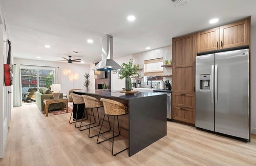 Barton Hills House | Barton Hills Home + Hot Tub - Magdalena 2!