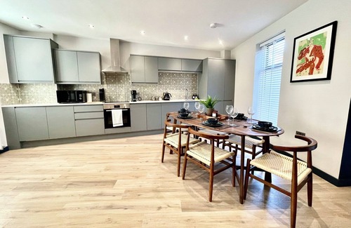 Bristol House | Barton Suites- Luxury Home 2 of 2. Sleeps 6