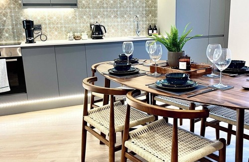 Bristol House | Barton Suites- Luxury Home 2 of 2. Sleeps 6
