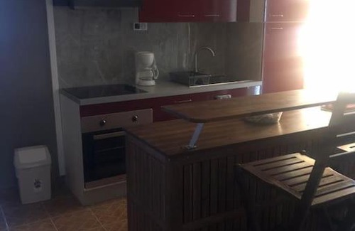 Morne-A-l'Eau House | Bas de villa ensoleillé ventilé