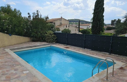 Velaux House | Bas de Villa "les Cigales" Avec Piscine Privée