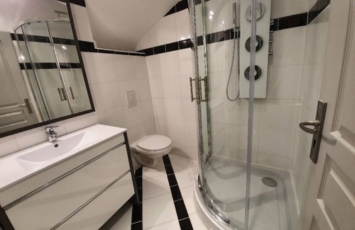 Oraison House | Bas de Villa x2 Standing Avec Piscine Privée