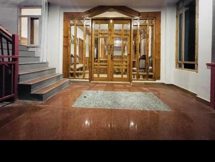 Theog Hotel | Basa palace