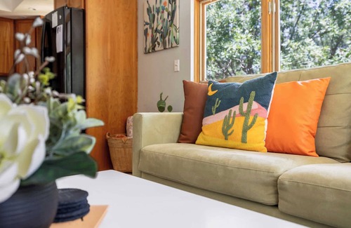 Shadow Mountain House | Base of Mt Elden Nest—Trails & Downtown Access