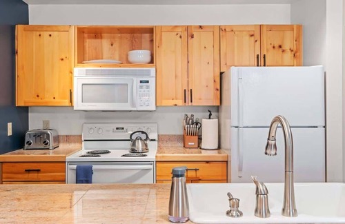 Driggs Condo | Basecamp Stays: Vibrant Spacious Ski Pad, Hot Tubs