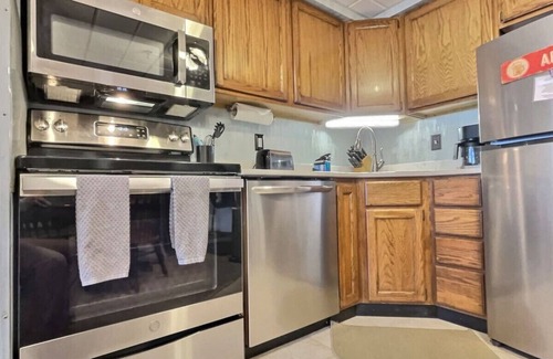 Killington Apartment | BaseLoj - Pool, Firepit, Bike to Mountain!