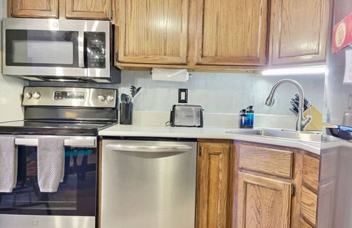 Killington Apartment | BaseLoj - Pool, Firepit, Bike to Mountain!