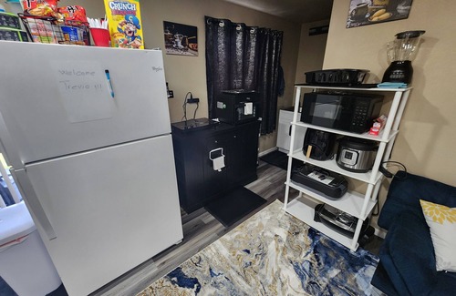 Aurora Apartment | Basement Studio with private Entrance within walking distance from Gaylord hotel