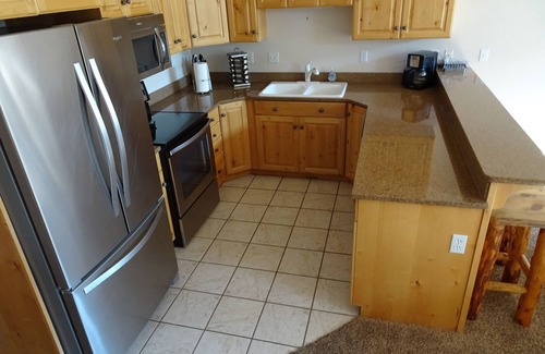Ogden Condo | Basinview Lakeside Mountain Escape - All Season Getaway!