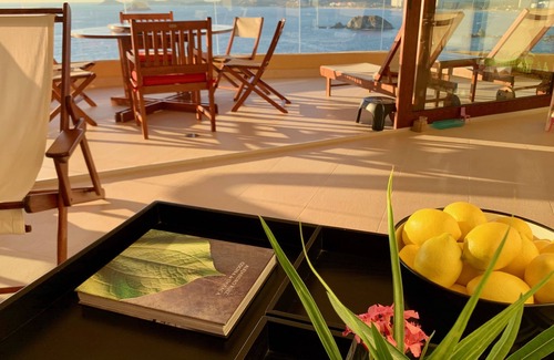 Ixtapa Condo | Bask in mesmerizing 180º ocean views and relax in this tasteful 2 story condo