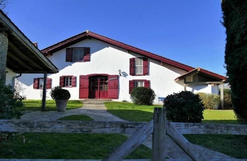 Louhossoa Apartment | BaskoParadis - Maisonette FeWo - Terrace - View