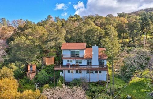 Clear Lake House | Bass Alley Bungalow A Wine Country Escape