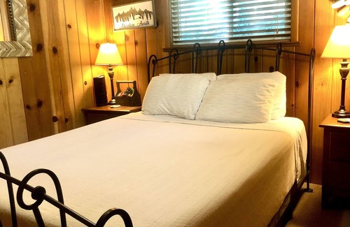 Wishon Cabin | Bass Lake Wildlife Crossing & Yosemite Base Camp