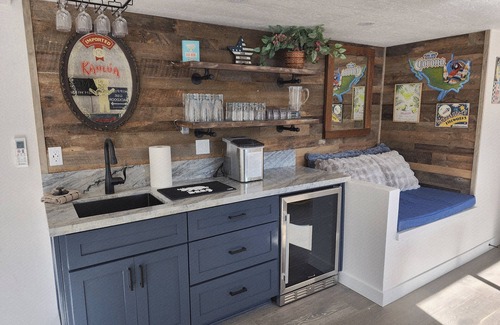 Bass Lake Cabin | Bass Lakefront Luxury w/private dock and game/bar room