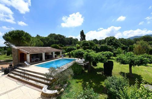 Oppede House | Bastide Les Basses Royères