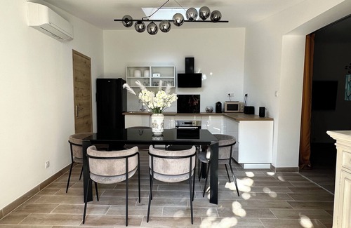 Couronne Urbaine House | Bastide Provençal 5 minutes' walk from Cours Mirabeau + 1 parking lot