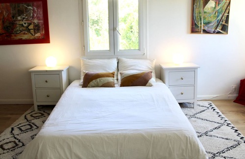 Venelles Villa | Bastide Provençale Air-conditioned - sleeps 14 - 4 bathrooms - Private pool