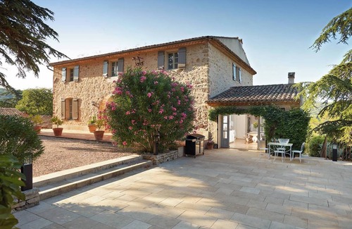 Carces Villa | Bastide Saint-Louis du Thoronet 4*, Bastide Saint-Louis du Thoronet 4*