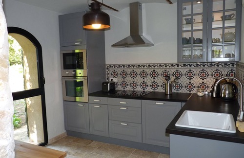 Nans-les-Pins Villa | BASTIDON 18th restored with exclusive pool in 7-hectare park.