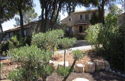 Taradeau House | BASTIDON DOMAINE L'HELION 6 PERSONNES piscine 12mx6m au sel