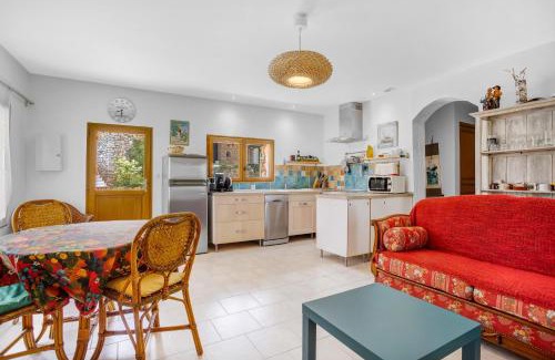 Taradeau House | Bastidon Domaine Lhelion