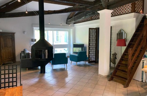 Brujas House | Batîsse le Moulinage du Luol avec parc arboré