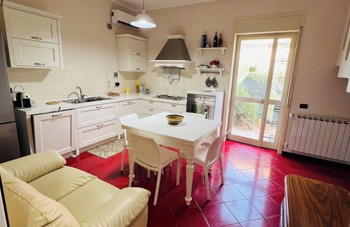Porto Empedocle Villa | Batu villa with garden two minutes from the sea