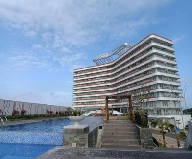 Batam Apartment | Batam Luxurious, Breezy 1 bedroom!