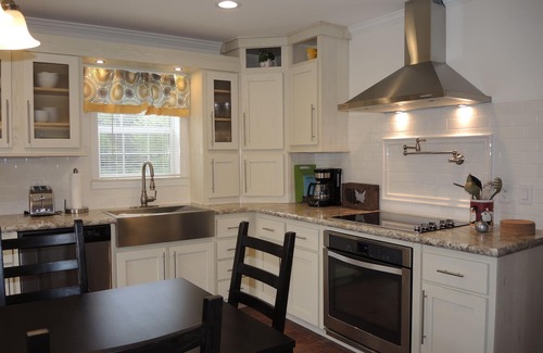 Cooperstown House | Bateman Cottage - New construction, under 10 min to Dreams Park, game room
