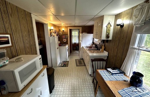 Brooklin Cottage | Batten's ReTreat (formerly Close Call Cottage)