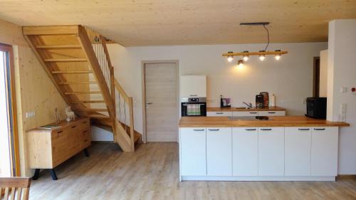 Reichenhofen Apartment | BaumKrone im Happy Allgäu - 2-stöckige Wohnung mit Wohnnetz
