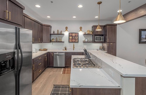 Leavenworth Condo | Bavarian Mt Suite-In Village-Walk to It All, BBQ