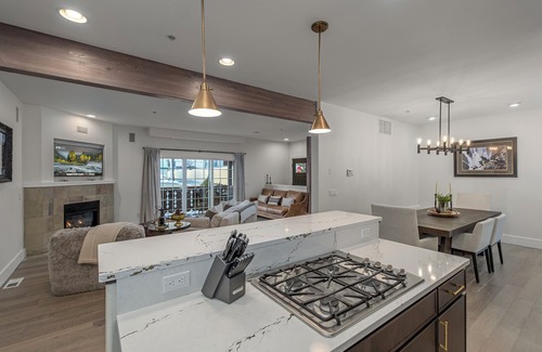 Leavenworth Condo | Bavarian Mt Suite-In Village-Walk to It All, BBQ