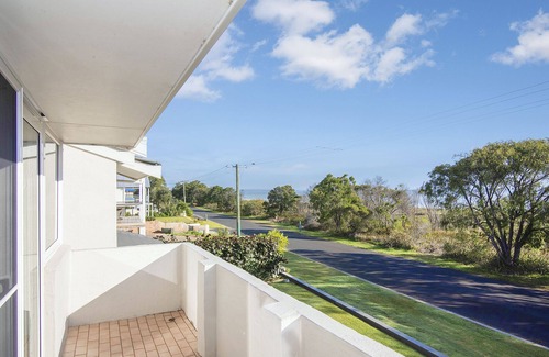 Abbey House | BAWDEN HOUSE - Beachfront Comfort & Style