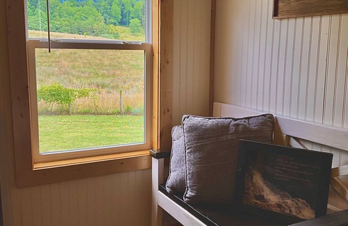 Dandridge House | Baxter Farmhouse in the Smokies