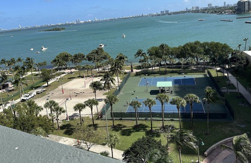 Edgewater Apartment | Bay and City View Penthouse Comfort Stay