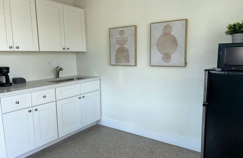 Bay Esplanade Apartment | Bay Apartment by the Water 7