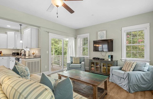 Bermuda Bay House | Bay Breeze: Shared Pool, Hot Tub, Short Stays OK