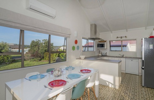 Cooks Beach House | Bay Coast Happy Place - Cooks Beach Holiday Home