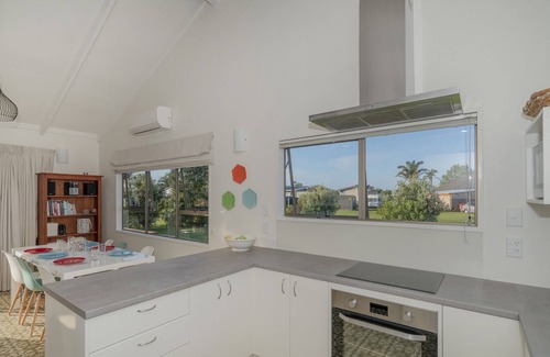 Cooks Beach House | Bay Coast Happy Place - Cooks Beach Holiday Home