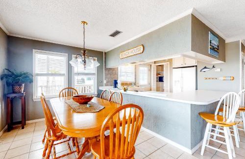 Indian Bay House | Bay Dream Believer