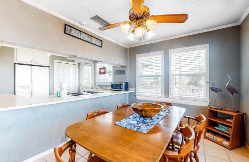 Indian Bay House | Bay Dream Believer