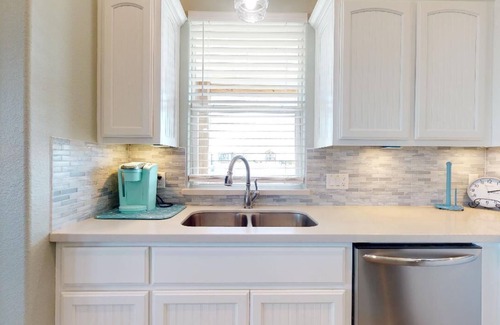 Galveston House | Bay Dreaming: 3 BR, 2 BA House in Port Bolivar, Sleeps 12