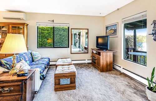 Port Ludlow House | Bay Front Home w/ Water Views, Free WiFi, Expansive Lawn and Wood Stove