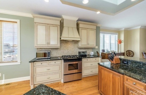 Atlantic City House | Bay Front Property with 360 Degree Water Views