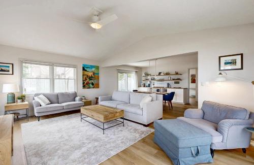 Suttons Bay House | Bay Getaway
