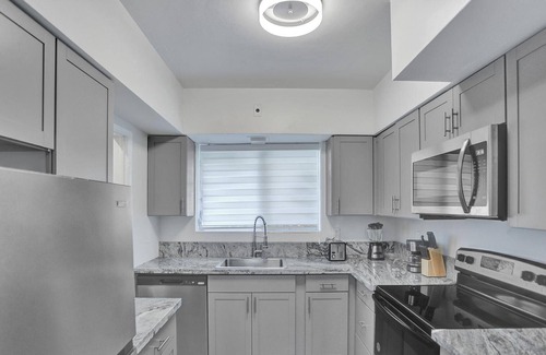 Bay Harbor Islands Apartment | Bay Harbor 2 bedroom - 3 Queens (7)