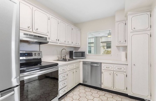 Bay Harbor Islands Apartment | Bay Harbor Sunset Apt 3C