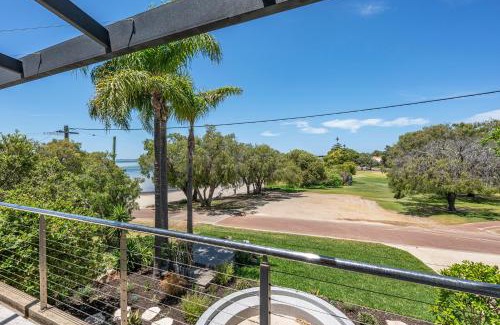 Dunsborough House | Bay Haven