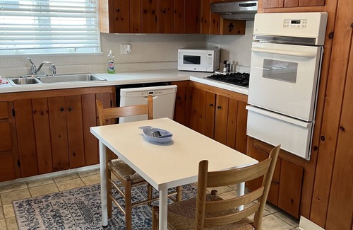 Avon House | Bay Head Colonial - around the corner from the beach!
